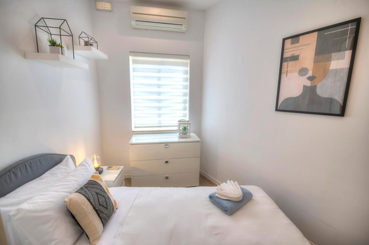 Spacious 4 Bedrooms With Sea View Balcony Goslm-3 Apartman