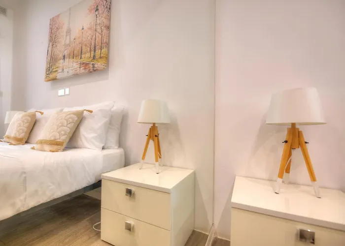 Spacious 4 Bedrooms With Sea View Balcony Goslm-3
