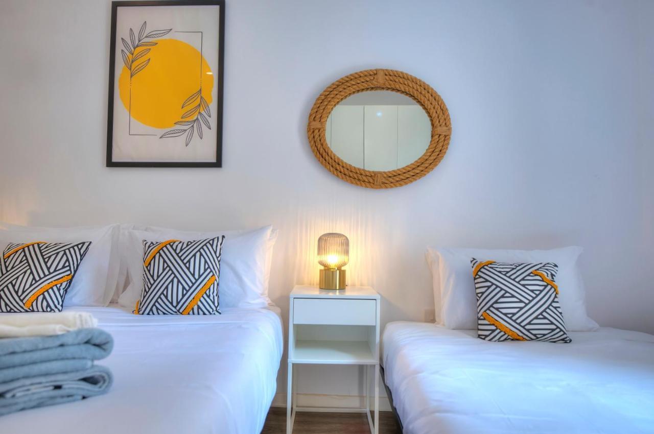 Spacious 4 Bedrooms With Sea View Balcony Goslm-3 Apartment *