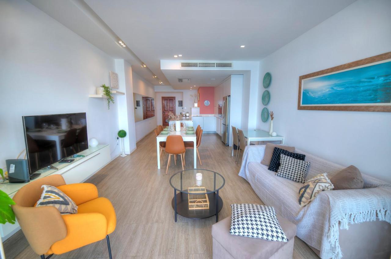 Spacious 4 Bedrooms With Sea View Balcony Goslm-3 *