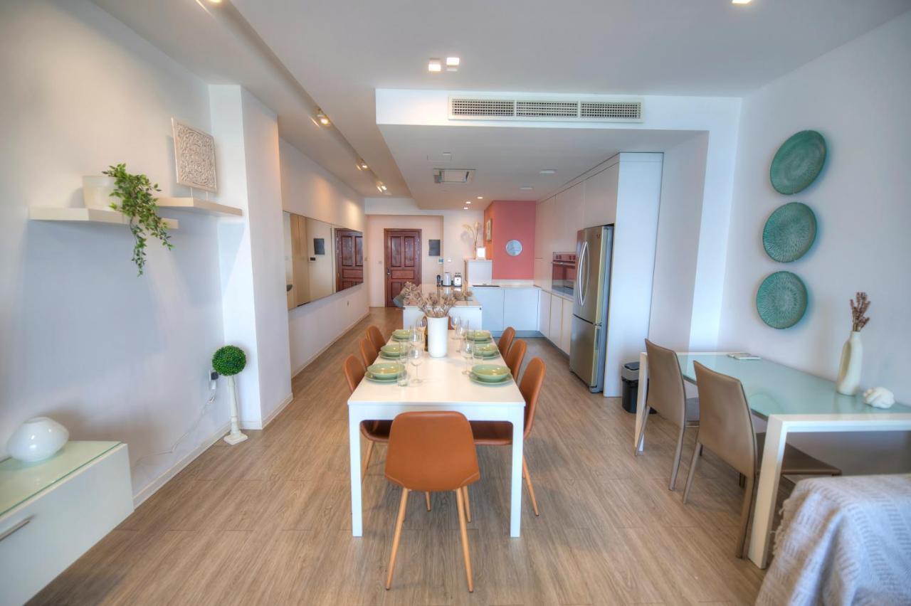 Apartment Spacious 4 Bedrooms With Sea View Balcony Goslm-3 Sliema