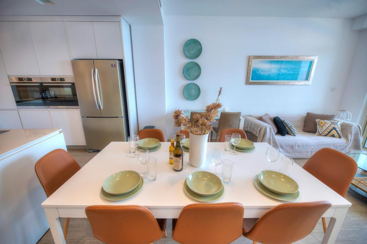Spacious 4 Bedrooms With Sea View Balcony Goslm-3 *