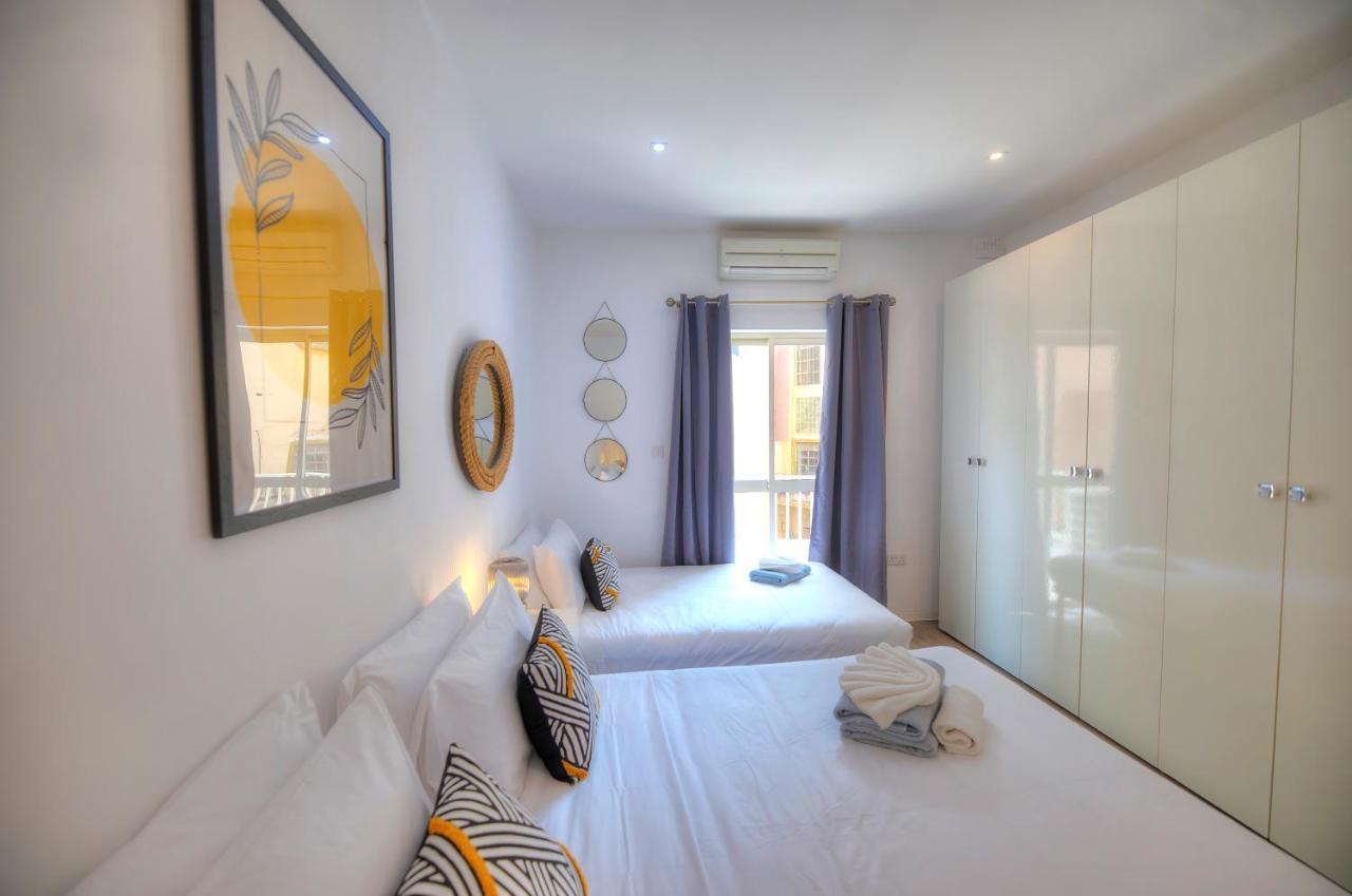 Spacious 4 Bedrooms With Sea View Balcony Goslm-3 *