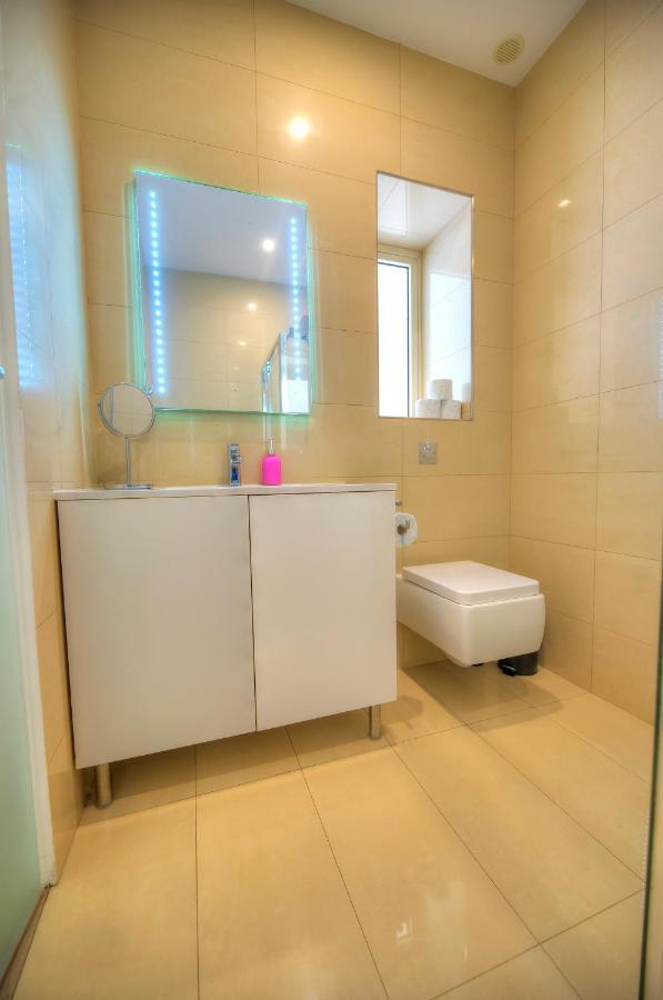 Apartment Spacious 4 Bedrooms With Sea View Balcony Goslm-3 *